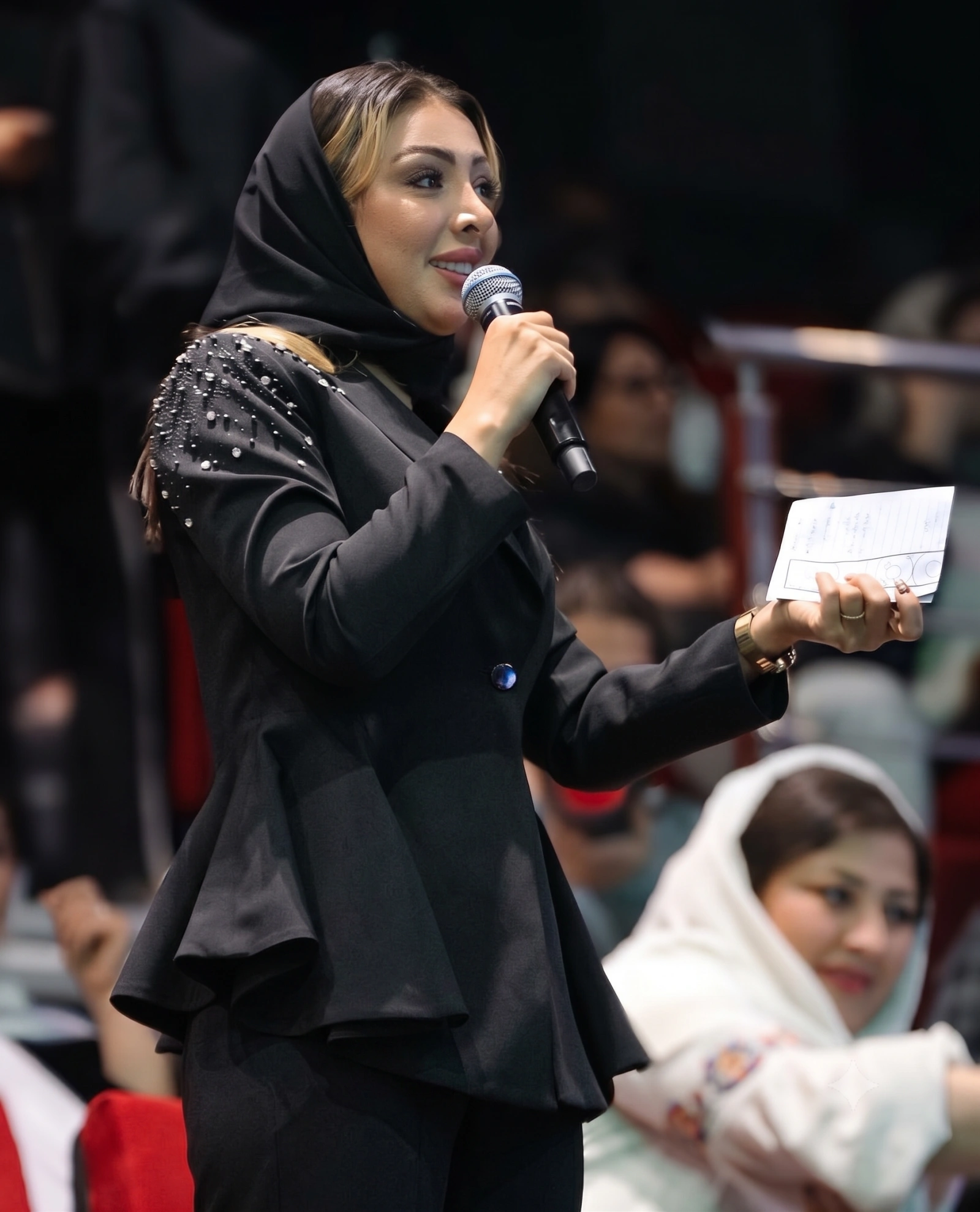 شقایق لطفی
